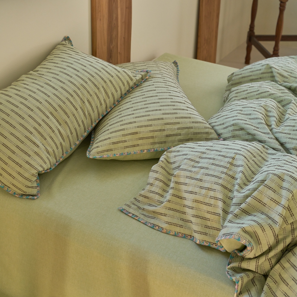 91家纺网 家纺一手货源 找家纺 洋铭区（原狠狠爱） 2025新款慕斯VS早安水洗棉彩边色织提花四件套 慕斯绿