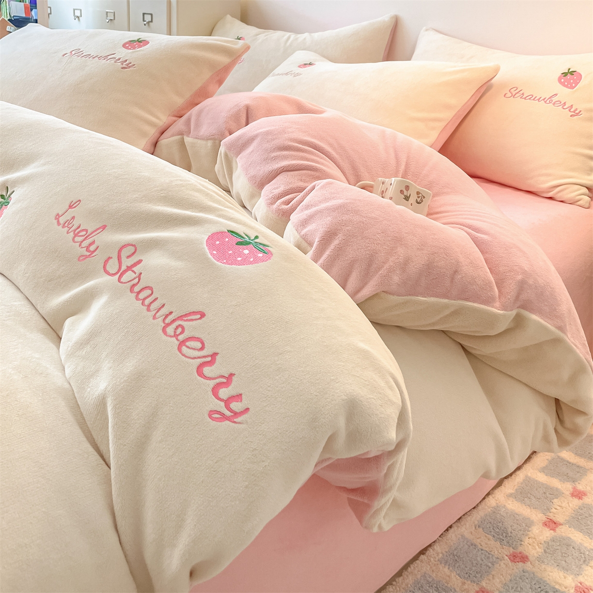 91家纺网 家纺一手货源 找家纺 （总）美澳家纺 2025新款刺绣ins小清新高克重牛奶绒四件套床笠款四件套