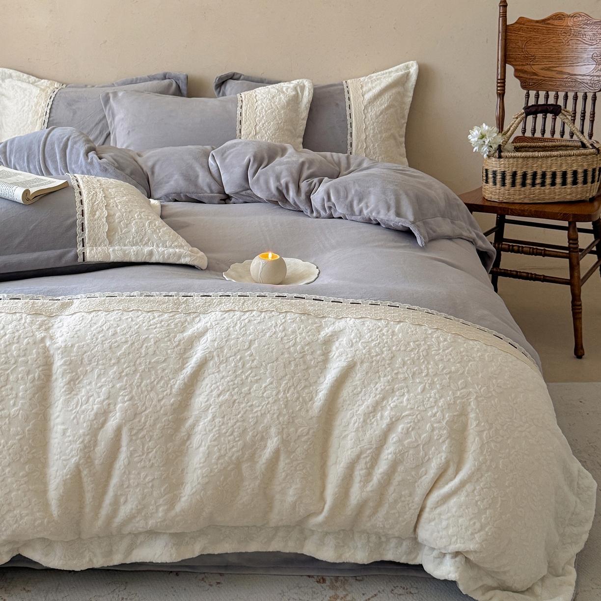 91家纺网 家纺一手货源 找家纺 优悦生活馆 2025新款牛奶绒纯色双拼四件套-瑞丽 瑞丽-白