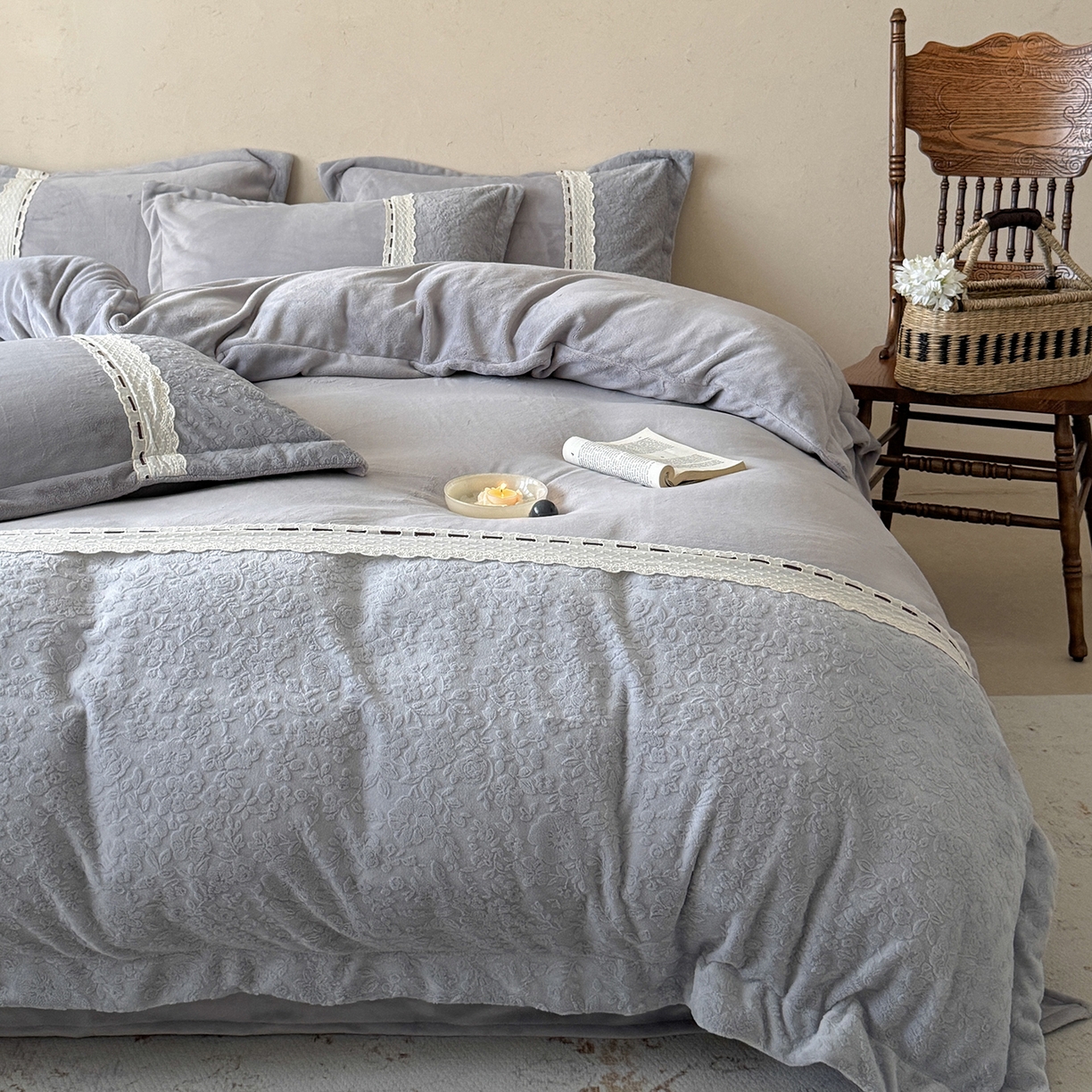 91家纺网 家纺一手货源 找家纺 优悦生活馆 2025新款牛奶绒纯色双拼四件套-瑞丽 瑞丽-灰