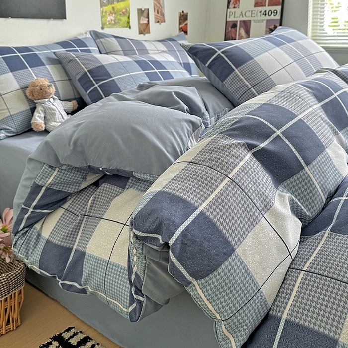 南通菲度家纺 2025新款ins博主风软糯糯亲肤印花热款纯色格子无印风水洗棉时尚四件套 柏林