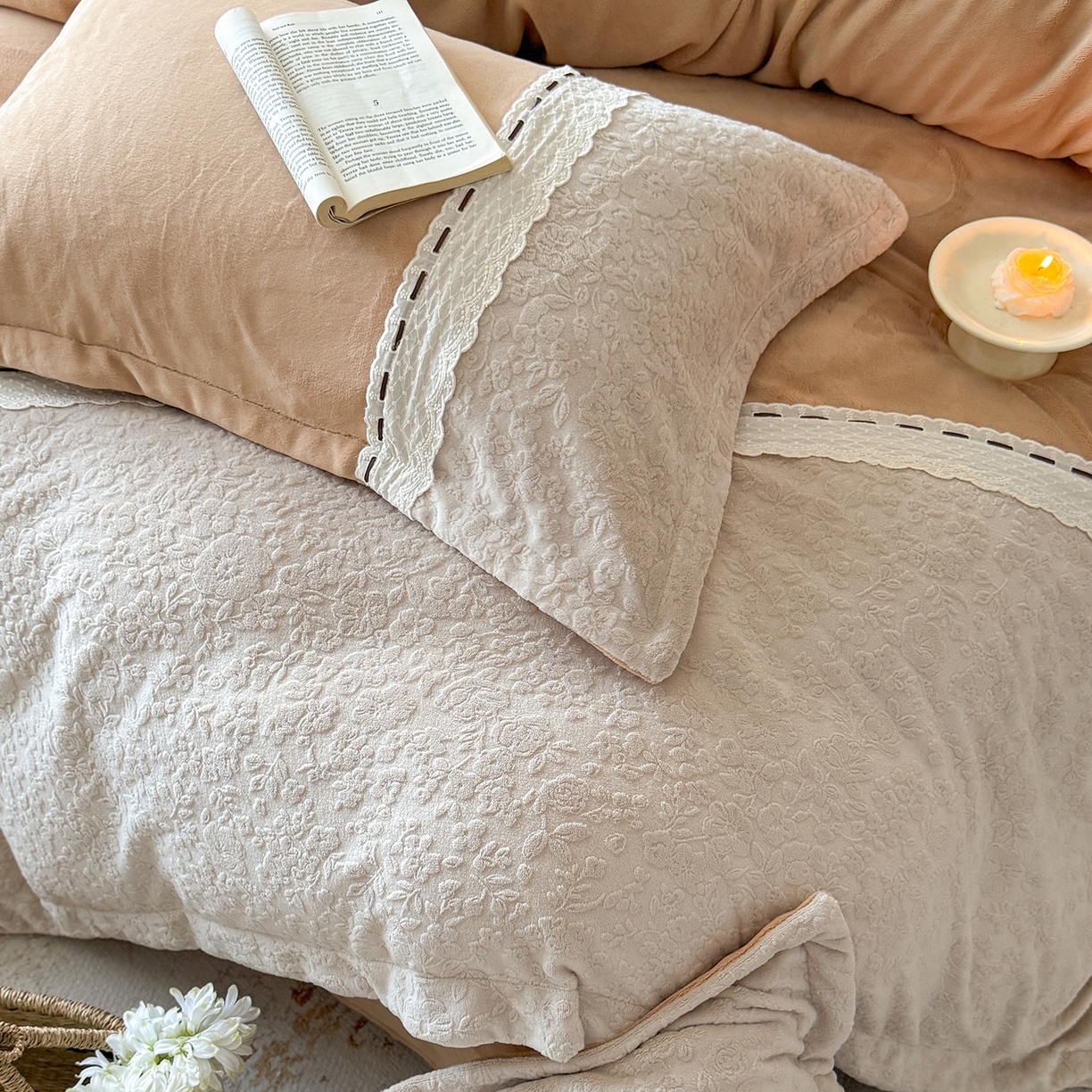 91家纺网 家纺一手货源 找家纺 优悦生活馆 2025新款牛奶绒纯色双拼四件套-瑞丽 瑞丽-卡其