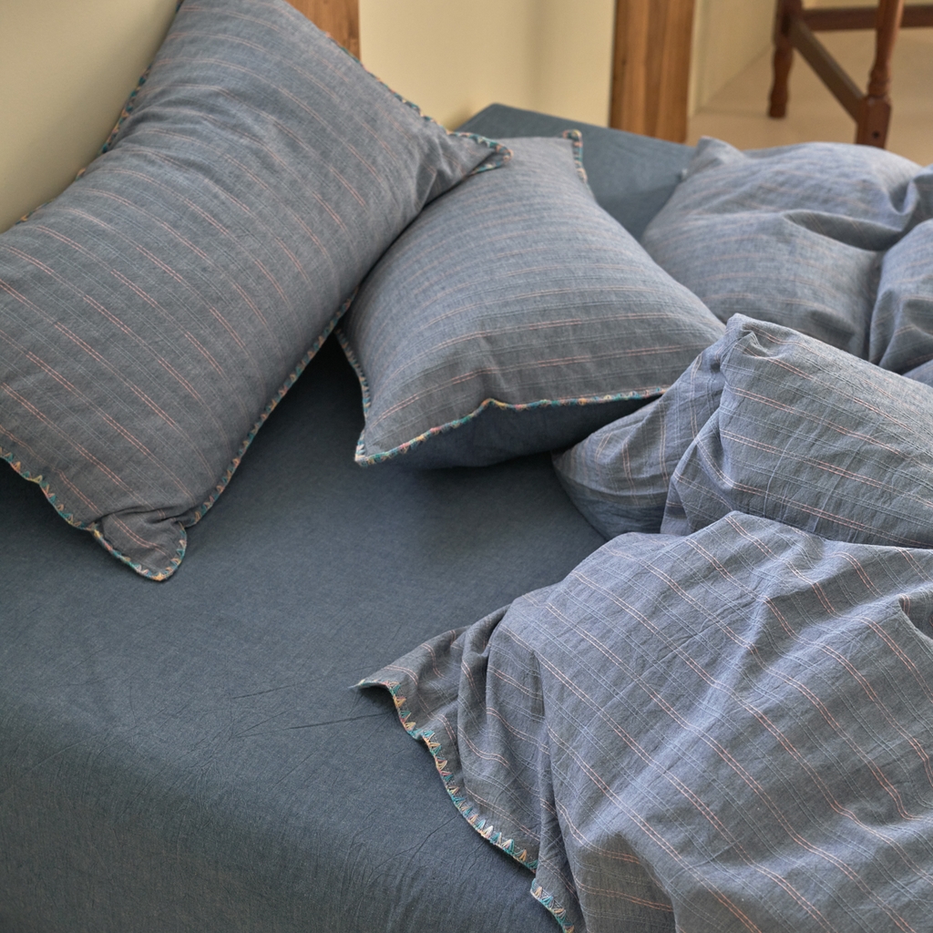 91家纺网 家纺一手货源 找家纺 洋铭区（原狠狠爱） 2025新款慕斯VS早安水洗棉彩边色织提花四件套 慕斯深蓝