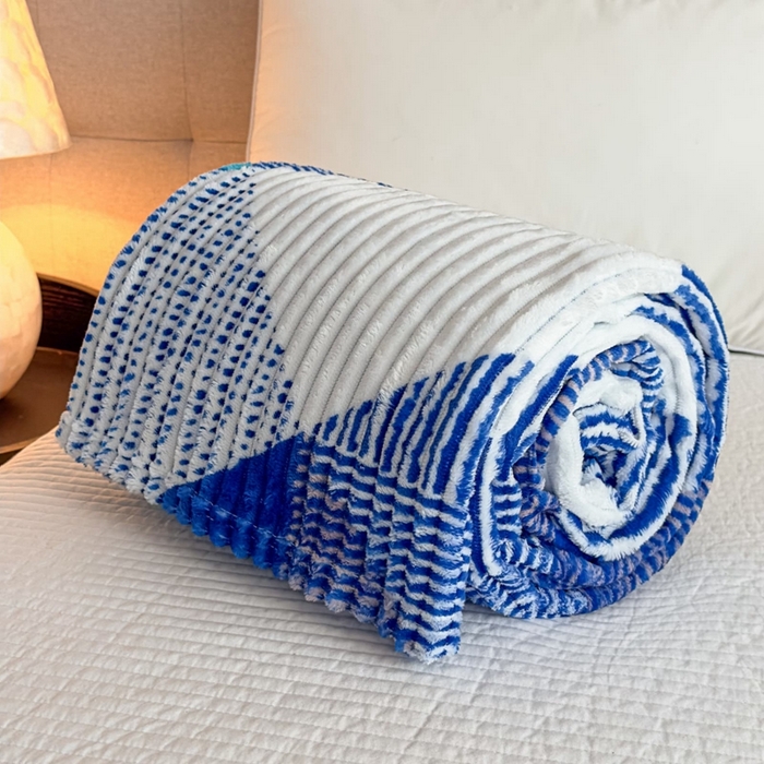 91家纺网 家纺一手货源 找家纺 璐维斯 2025新款菱形格抽条印花毛毯跨境外贸专供 菱形蓝格