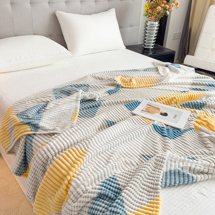 91家纺网 家纺一手货源 找家纺 璐维斯 2025新款菱形格抽条印花毛毯跨境外贸专供 菱形白蓝格