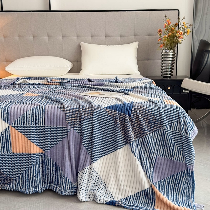 91家纺网 家纺一手货源 找家纺 璐维斯 2025新款菱形格抽条印花毛毯跨境外贸专供 菱形蓝白格