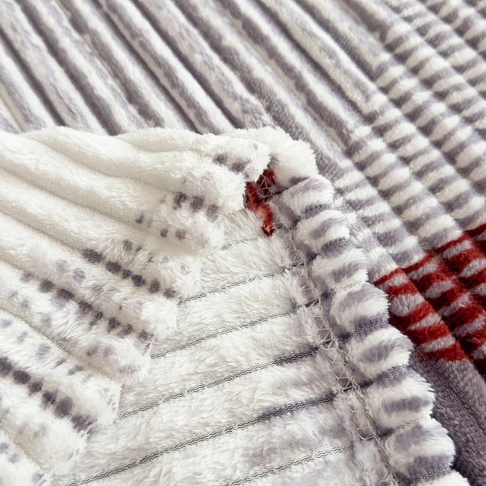 91家纺网 家纺一手货源 找家纺 璐维斯 2025新款菱形格抽条印花毛毯跨境外贸专供 菱形白灰格