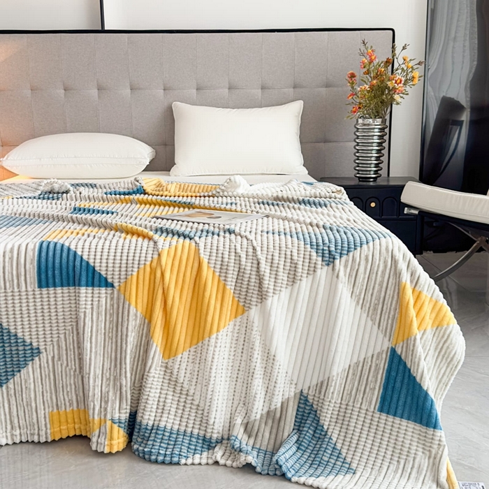 91家纺网 家纺一手货源 找家纺 璐维斯 2025新款菱形格抽条印花毛毯跨境外贸专供 菱形白蓝格