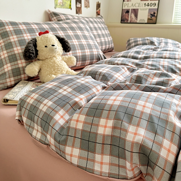 91家纺网 家纺一手货源 找家纺 南通菲度家纺 2025新款ins博主风软糯糯亲肤印花热款纯色格子无印风水洗棉时尚四件套 开罗