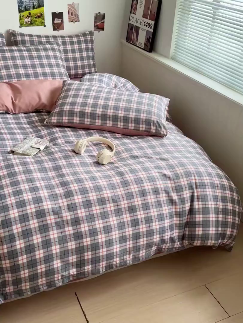 91家纺网 家纺一手货源 找家纺 南通菲度家纺 2025新款ins博主风软糯糯亲肤印花热款纯色格子无印风水洗棉时尚四件套 开罗