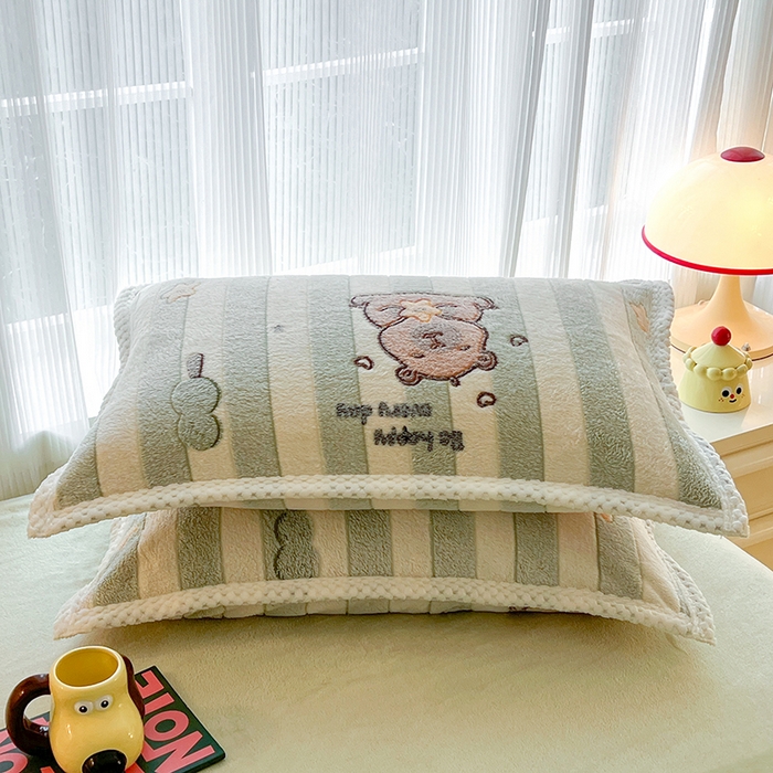 91家纺网 家纺一手货源 找家纺 倾慕  2026新款6D立体雪花绒系列单枕套 小皮皮