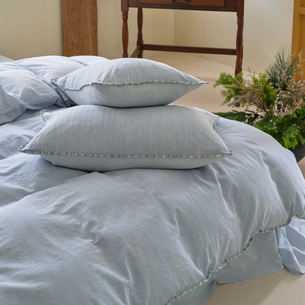 91家纺网 家纺一手货源 找家纺 洋铭区（原狠狠爱） 2025新款慕斯VS早安水洗棉彩边色织提花四件套 慕斯天空蓝