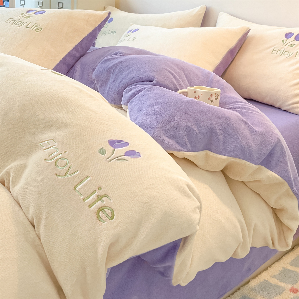 美澳家纺 2025新款刺绣ins小清新高克重牛奶绒四件套床笠款四件套 郁金香-紫