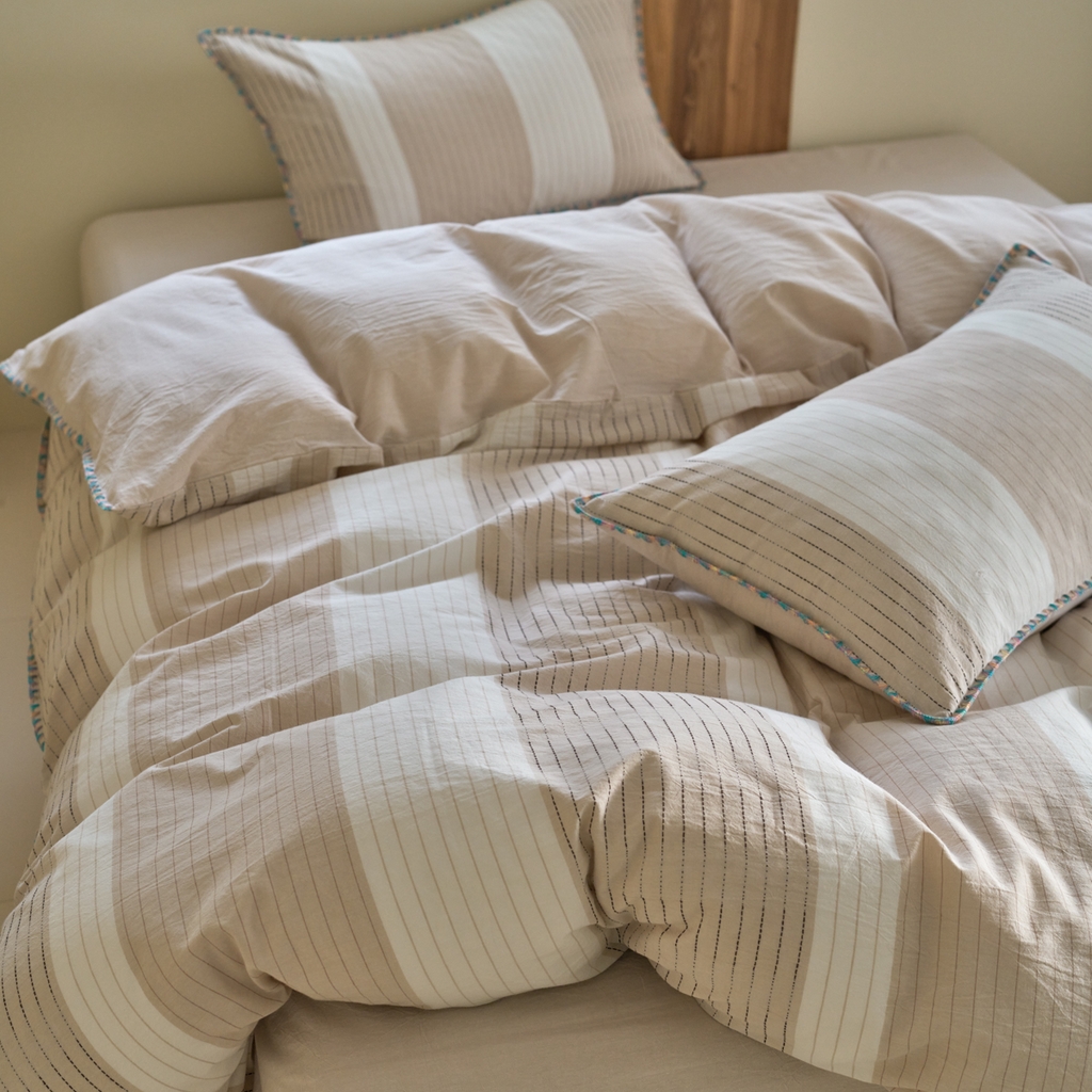 91家纺网 家纺一手货源 找家纺 洋铭区（原狠狠爱） 2025新款慕斯VS早安水洗棉彩边色织提花四件套 慕斯杏