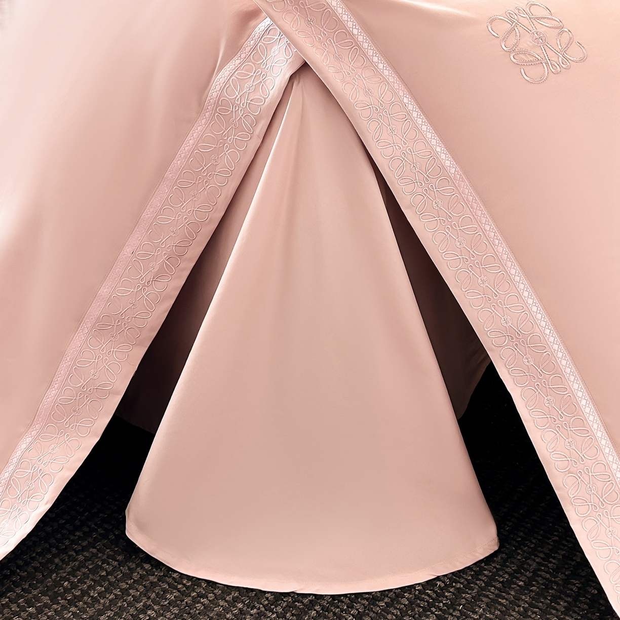 91家纺网 家纺一手货源 找家纺 安妮家居 2025新款A类100s长绒棉纯棉贡缎四件套-塞纳 塞纳-雾吻粉