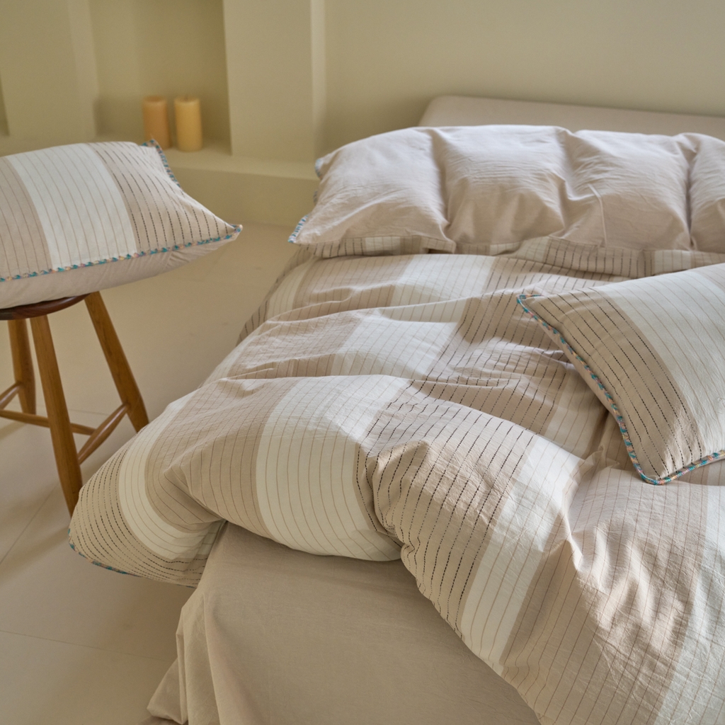 91家纺网 家纺一手货源 找家纺 洋铭区（原狠狠爱） 2025新款慕斯VS早安水洗棉彩边色织提花四件套 慕斯杏