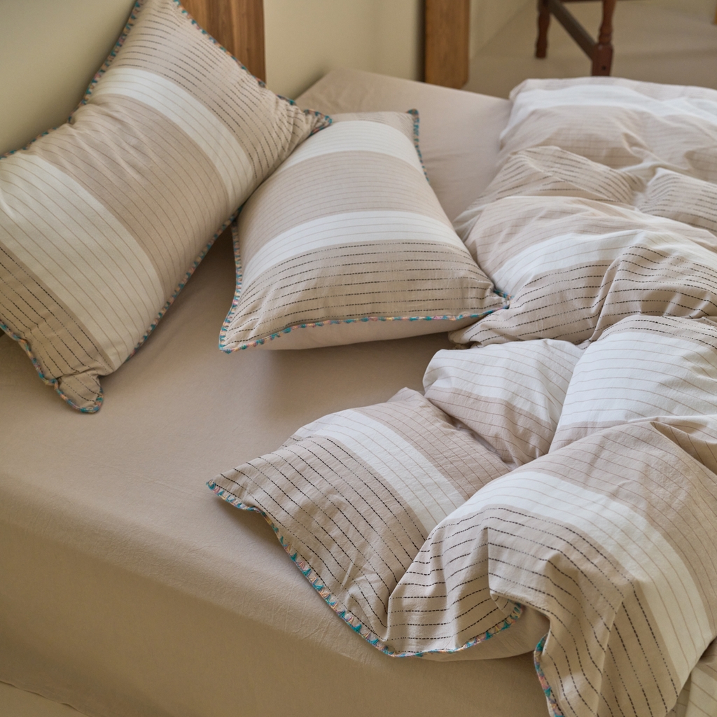 91家纺网 家纺一手货源 找家纺 洋铭区（原狠狠爱） 2025新款慕斯VS早安水洗棉彩边色织提花四件套 慕斯杏