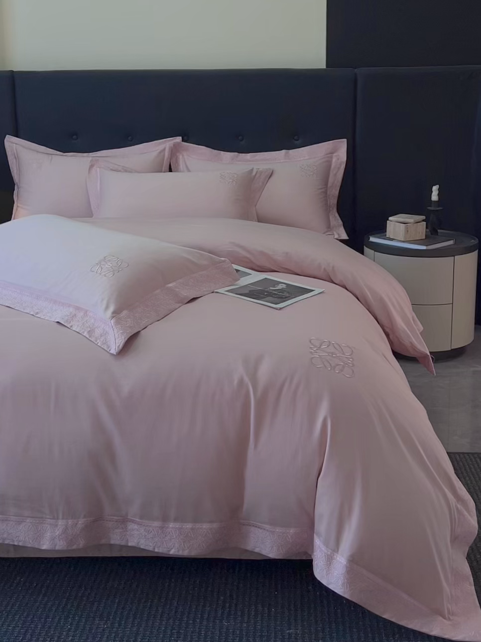 91家纺网 家纺一手货源 找家纺 安妮家居 2025新款A类100s长绒棉纯棉贡缎四件套-塞纳 塞纳-雾吻粉