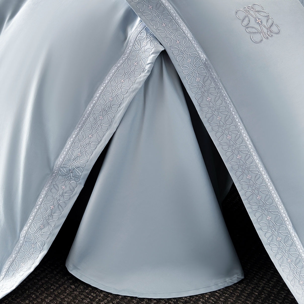 91家纺网 家纺一手货源 找家纺 安妮家居 2025新款A类100s长绒棉纯棉贡缎四件套-塞纳 塞纳-絮溪蓝