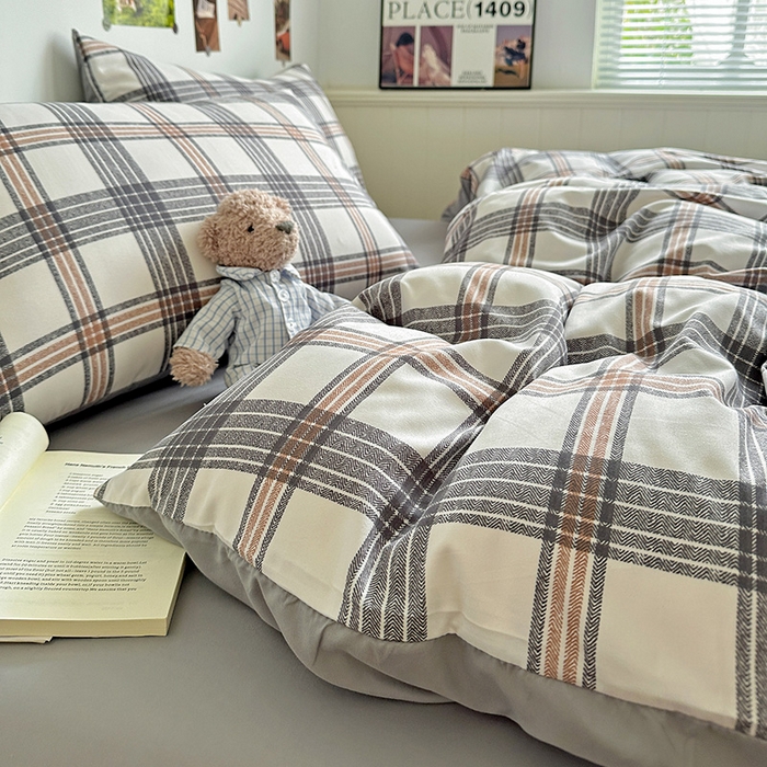 91家纺网 家纺一手货源 找家纺 南通菲度家纺 2025新款ins博主风软糯糯亲肤印花热款纯色格子无印风水洗棉时尚四件套 苏黎世