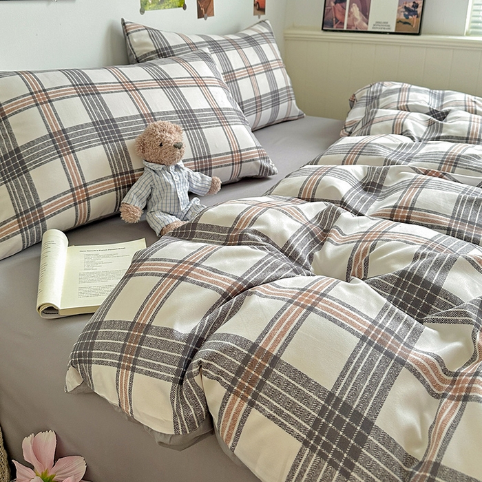 91家纺网 家纺一手货源 找家纺 南通菲度家纺 2025新款ins博主风软糯糯亲肤印花热款纯色格子无印风水洗棉时尚四件套 苏黎世