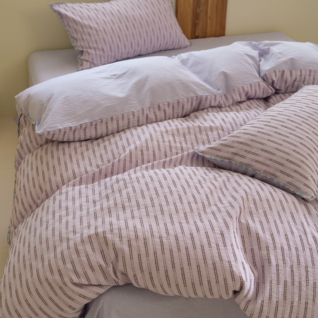 91家纺网 家纺一手货源 找家纺 洋铭区（原狠狠爱） 2025新款慕斯VS早安水洗棉彩边色织提花四件套 慕斯紫