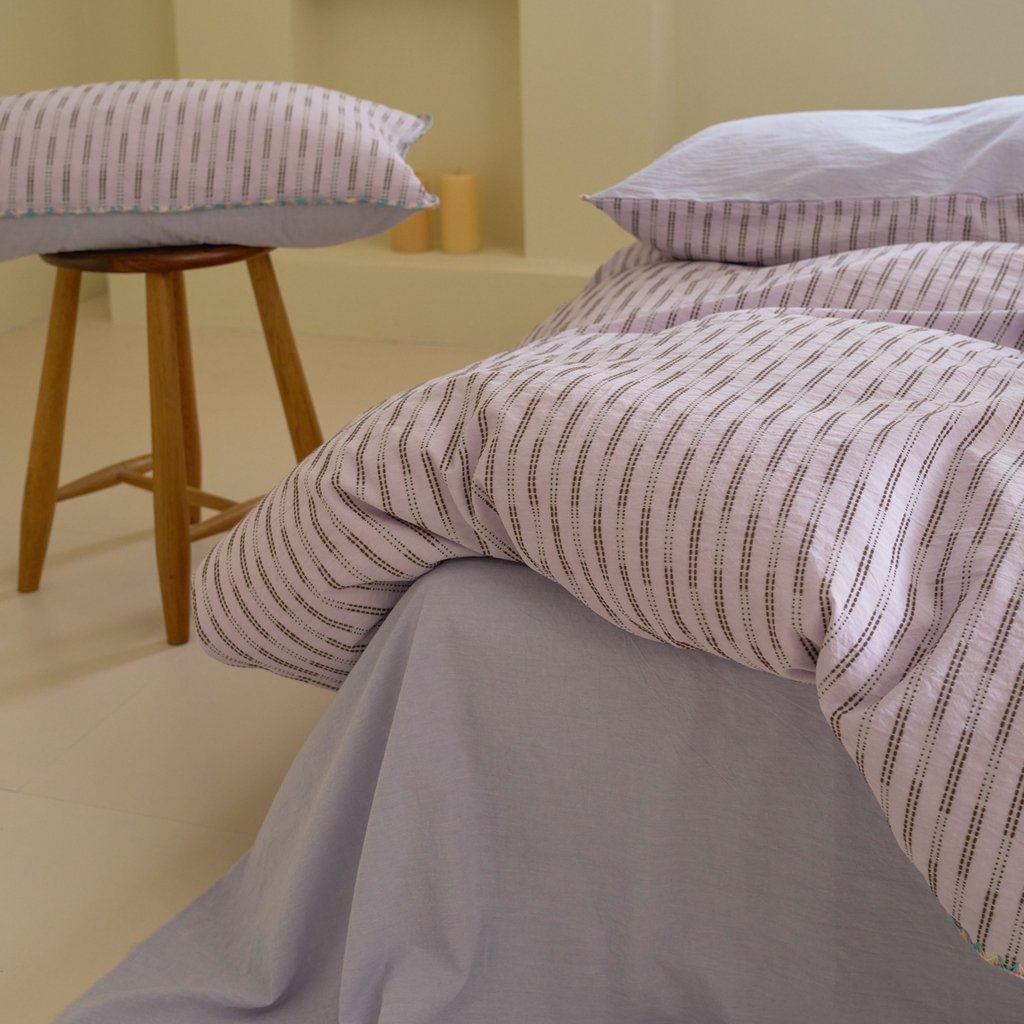 91家纺网 家纺一手货源 找家纺 洋铭区（原狠狠爱） 2025新款慕斯VS早安水洗棉彩边色织提花四件套 慕斯紫