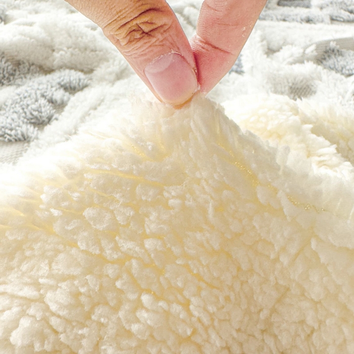 91家纺网 家纺一手货源 找家纺 璐维斯 2025新款加厚镂空阳离子双层羊羔绒毛毯休闲盖毯—跨境外贸专供 阳离子-浅灰