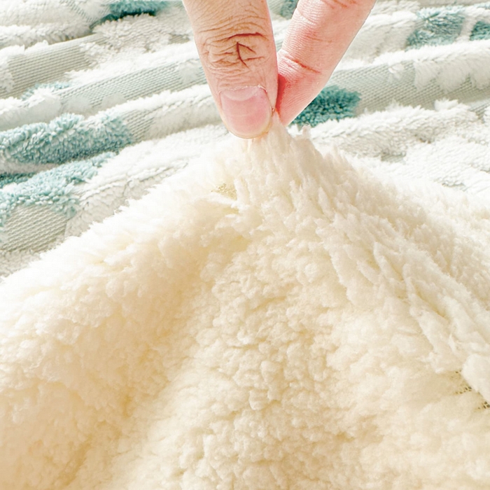 91家纺网 家纺一手货源 找家纺 璐维斯 2025新款加厚镂空阳离子双层羊羔绒毛毯休闲盖毯—跨境外贸专供 阳离子-薄荷蓝