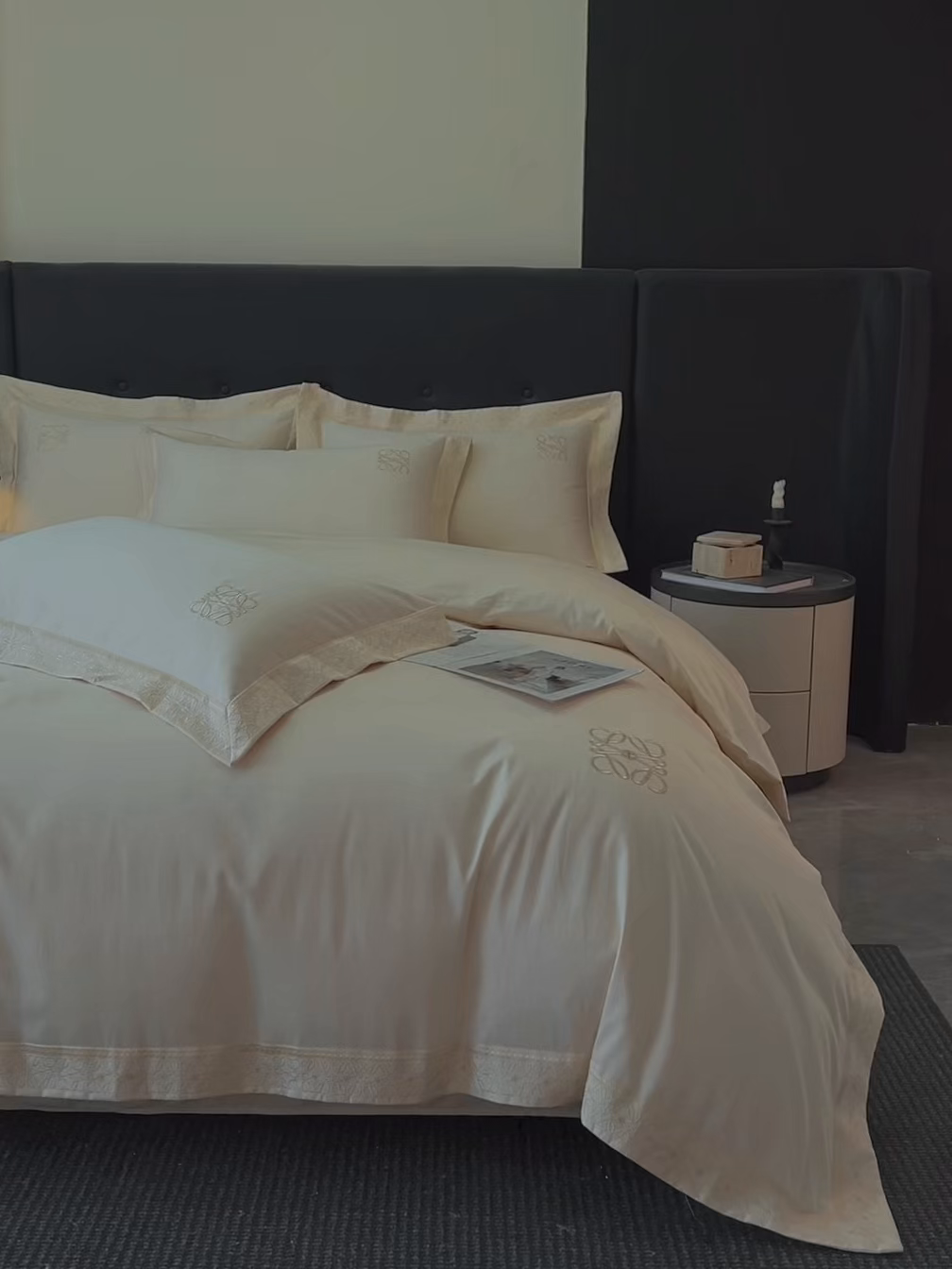 91家纺网 家纺一手货源 找家纺 安妮家居 2025新款A类100s长绒棉纯棉贡缎四件套-塞纳 塞纳-玉露白