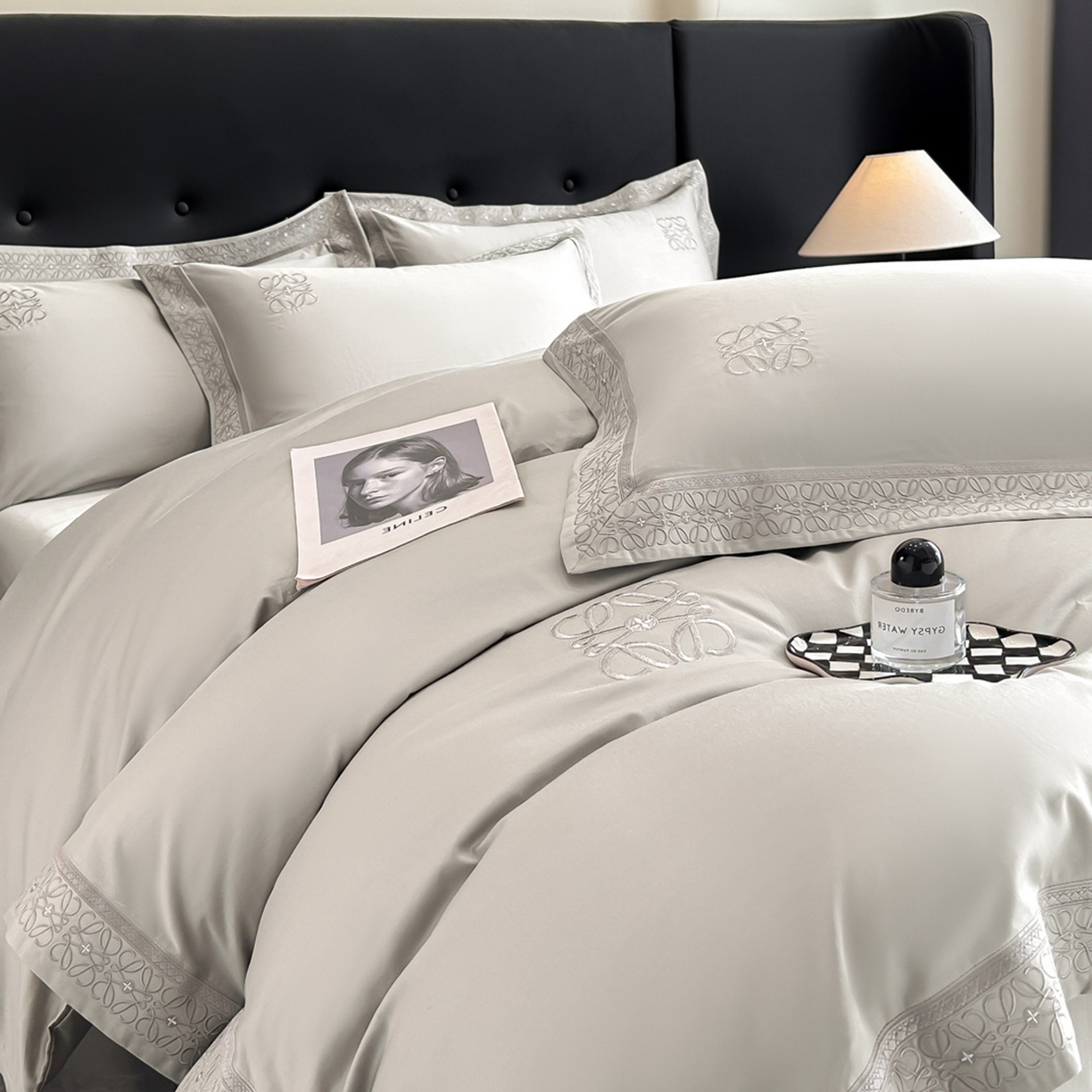 91家纺网 家纺一手货源 找家纺 安妮家居 2025新款A类100s长绒棉纯棉贡缎四件套-塞纳 塞纳-月隐灰