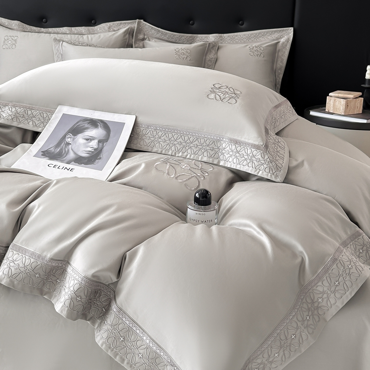 91家纺网 家纺一手货源 找家纺 安妮家居 2025新款A类100s长绒棉纯棉贡缎四件套-塞纳 塞纳-月隐灰