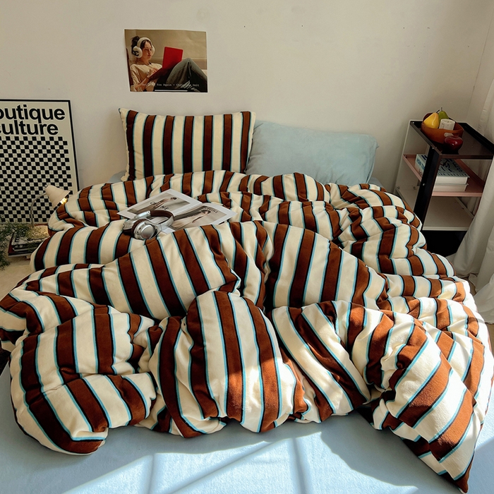 蜜宿 2025新款混搭条纹牛奶绒四件套（小号默认条纹枕套一只）可以配小号四件套枕套9/一只；标准和加大（默认混搭枕套条纹一只，纯色一只，可以备注更换！） 摩登米兰