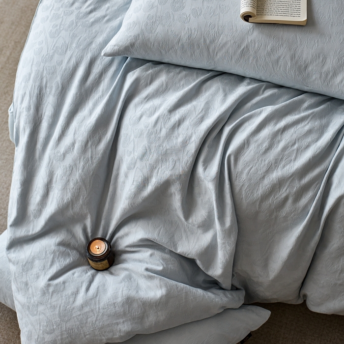 91家纺网 家纺一手货源 找家纺 眷恋家纺 2025年全棉纯棉染色提花四件套-郁见春色 郁见春色-淡蓝