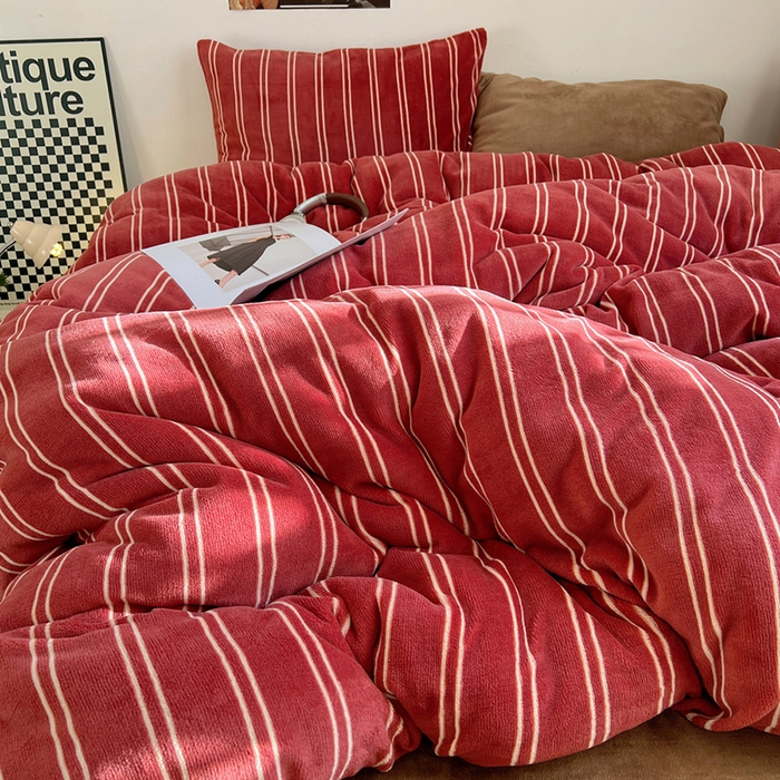 91家纺网 家纺一手货源 找家纺 蜜宿 2025新款混搭条纹牛奶绒四件套（小号默认条纹枕套一只）可以配小号四件套枕套9/一只；标准和加大（默认混搭枕套条纹一只，纯色一只，可以备注更换！） 山楂软糖