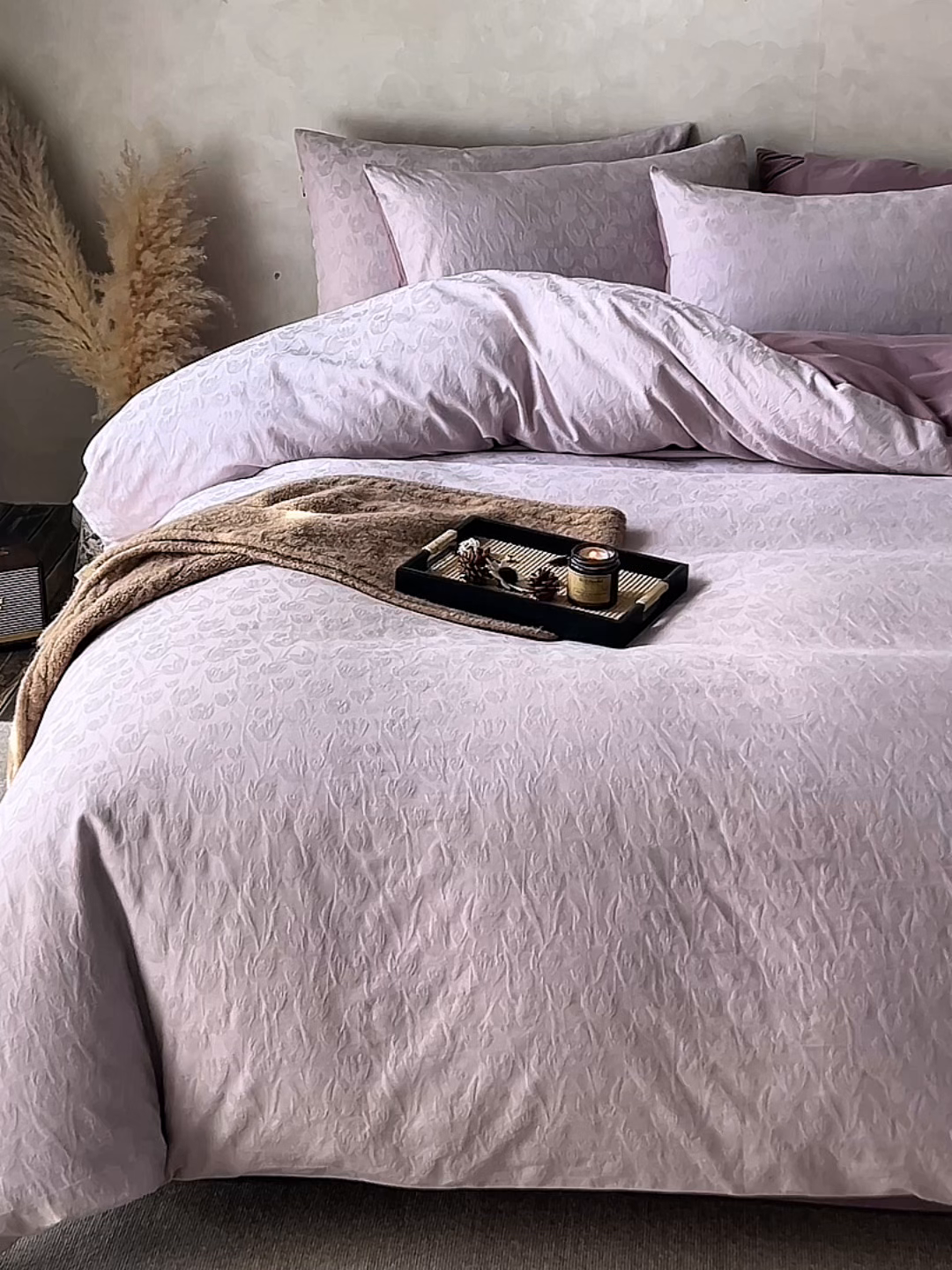 91家纺网 家纺一手货源 找家纺 眷恋家纺 2025年全棉纯棉染色提花四件套-郁见春色 郁见春色-浅紫