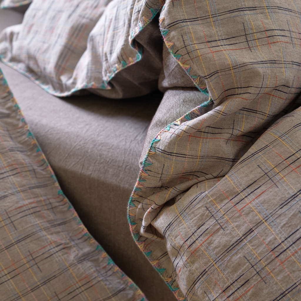 91家纺网 家纺一手货源 找家纺 洋铭区（原狠狠爱） 2025新款慕斯VS早安水洗棉彩边色织提花四件套 早安-紫咖