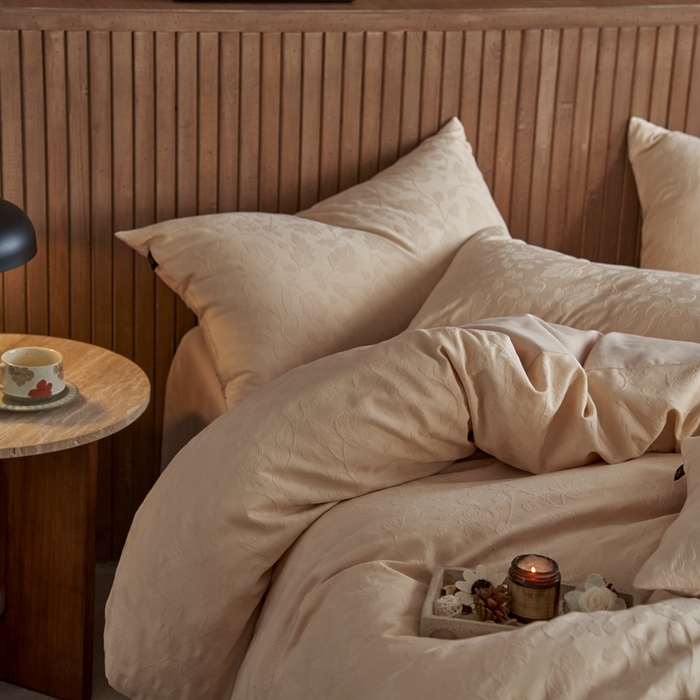 91家纺网 家纺一手货源 找家纺 眷恋家纺 2025年全棉纯棉染色提花四件套-南风 南风-皇家米