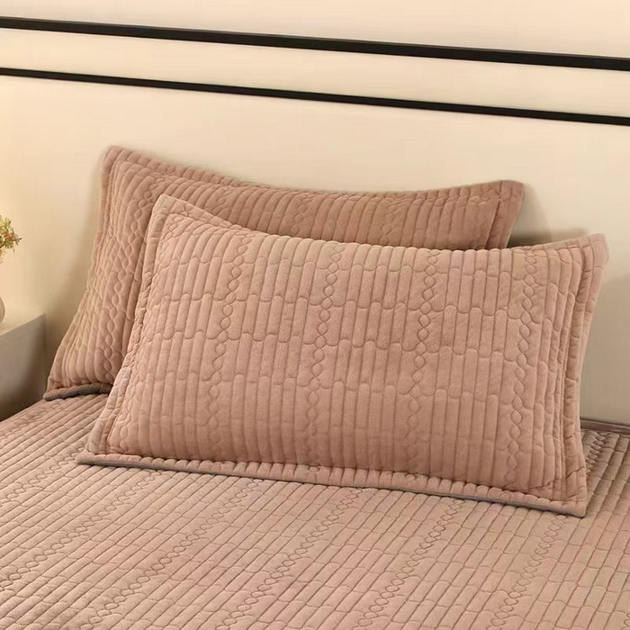 91家纺网 家纺一手货源 找家纺 尚品凤凰 2025新款加厚宝宝绒直角绗缝夹棉单床盖单品床盖单件床盖 卡其