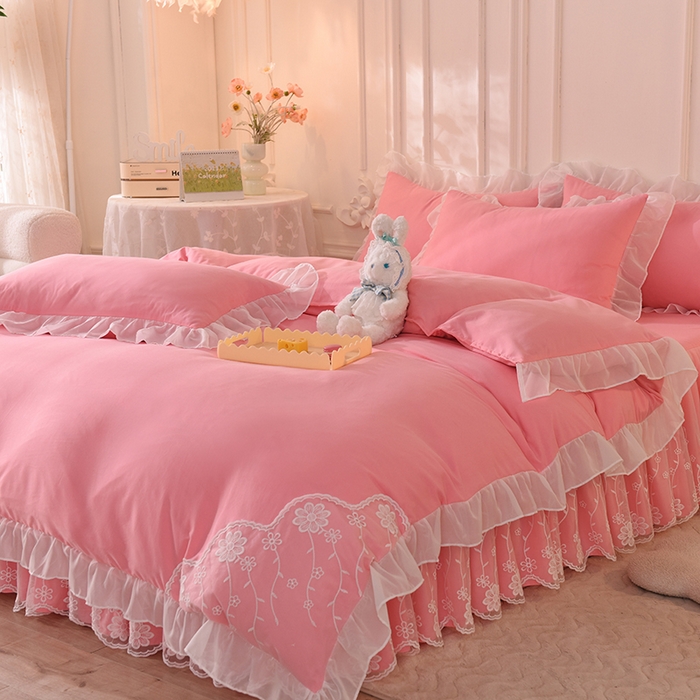 91家纺网 家纺一手货源 找家纺 后庭寝室 2025新款亲肤雪纺花边刺绣蕾丝公主四件套-花香系列 花香-公主粉