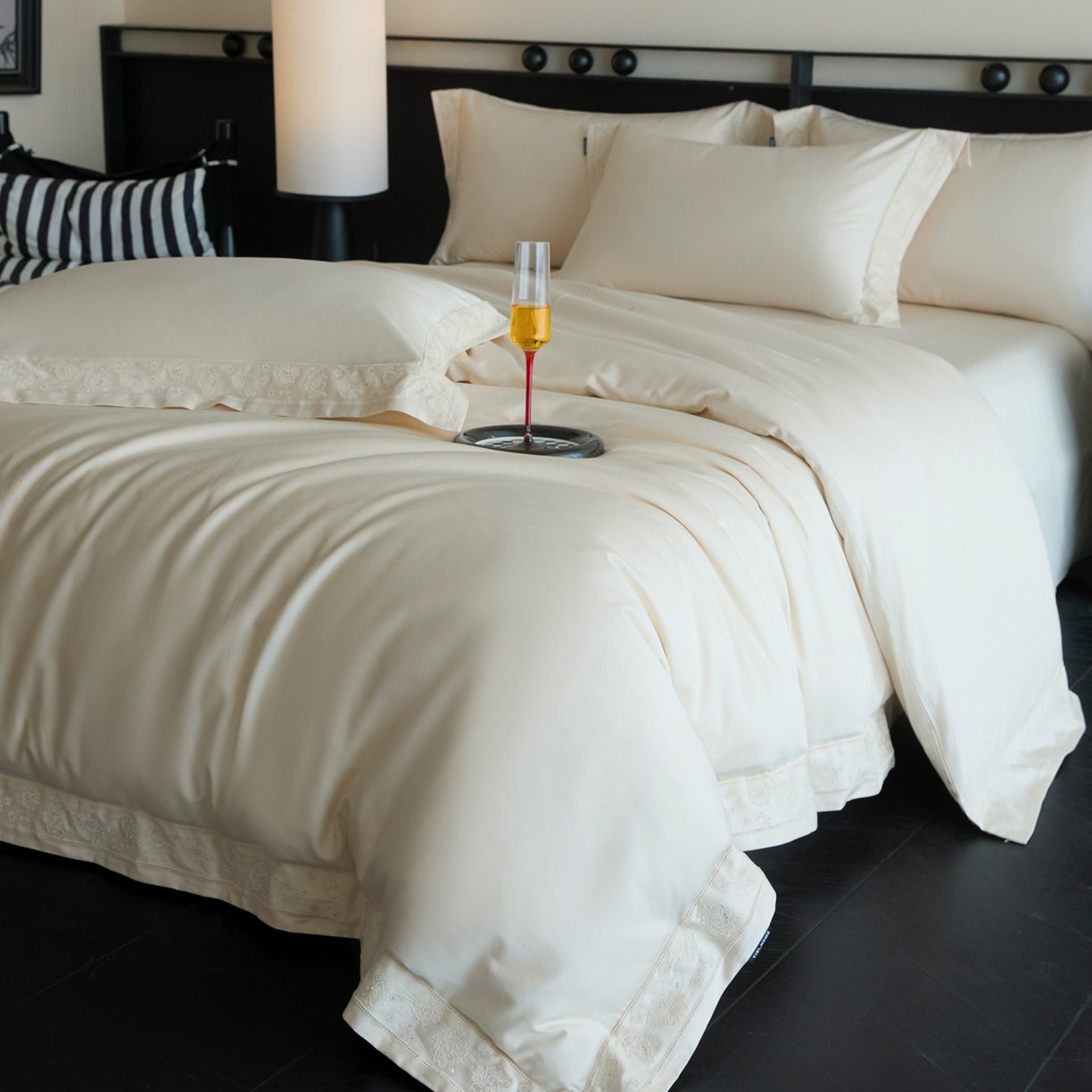 91家纺网 家纺一手货源 找家纺 （总）安妮家居 2025新款全棉纯棉100%丝光喷气13376镂空刺绣四件套-海瑟薇