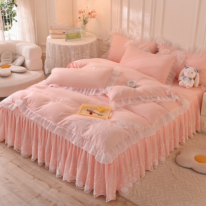 91家纺网 家纺一手货源 找家纺 后庭寝室 2025新款亲肤雪纺花边刺绣蕾丝公主四件套-花香系列 花香-淡粉