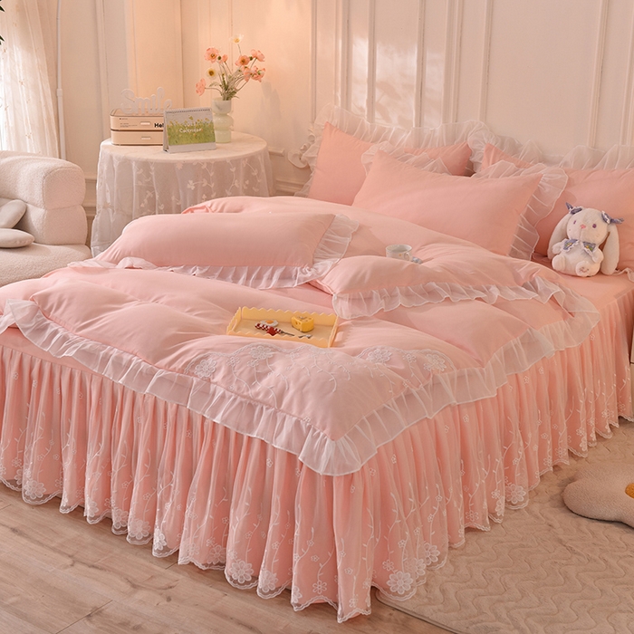 91家纺网 家纺一手货源 找家纺 后庭寝室 2025新款亲肤雪纺花边刺绣蕾丝公主四件套-花香系列 花香-淡粉