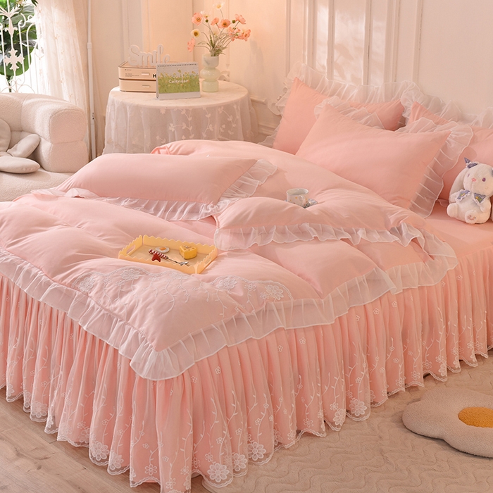 91家纺网 家纺一手货源 找家纺 后庭寝室 2025新款亲肤雪纺花边刺绣蕾丝公主四件套-花香系列 花香-淡粉