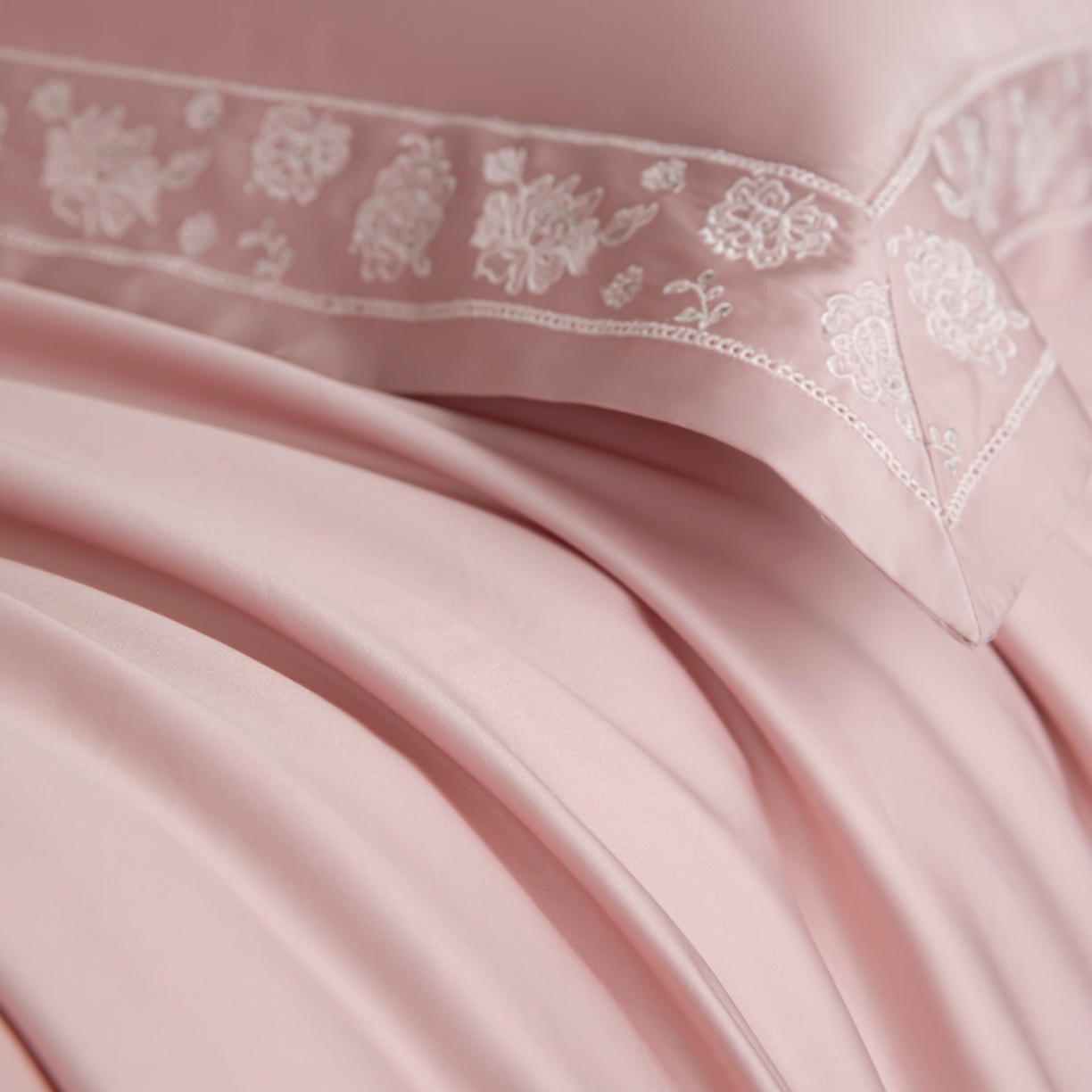 91家纺网 家纺一手货源 找家纺 安妮家居 2025新款全棉纯棉100%丝光喷气13376镂空刺绣四件套-海瑟薇 海瑟薇-粉