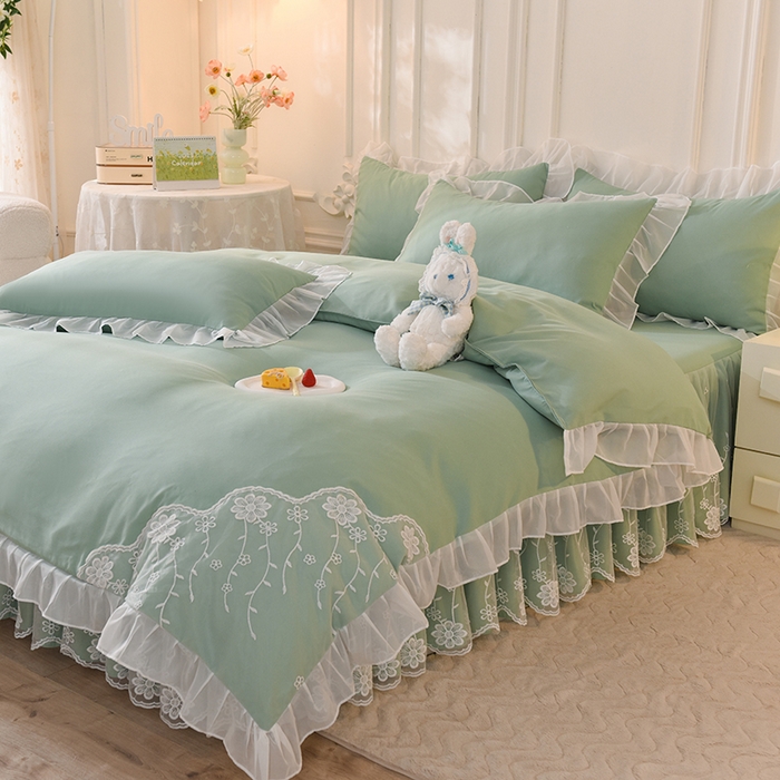 91家纺网 家纺一手货源 找家纺 后庭寝室 2025新款亲肤雪纺花边刺绣蕾丝公主四件套-花香系列 花香-奶绿