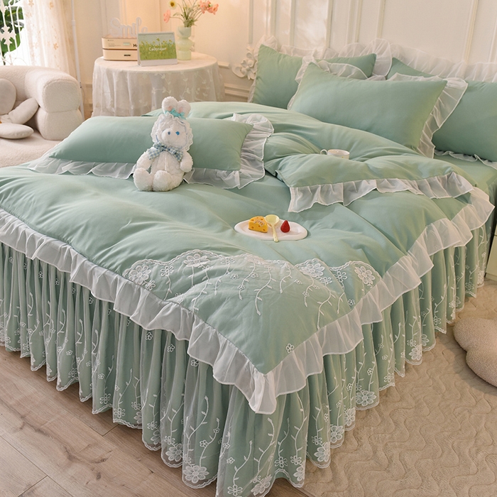 91家纺网 家纺一手货源 找家纺 后庭寝室 2025新款亲肤雪纺花边刺绣蕾丝公主四件套-花香系列 花香-奶绿