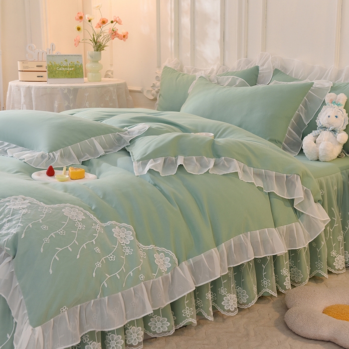 91家纺网 家纺一手货源 找家纺 后庭寝室 2025新款亲肤雪纺花边刺绣蕾丝公主四件套-花香系列 花香-奶绿