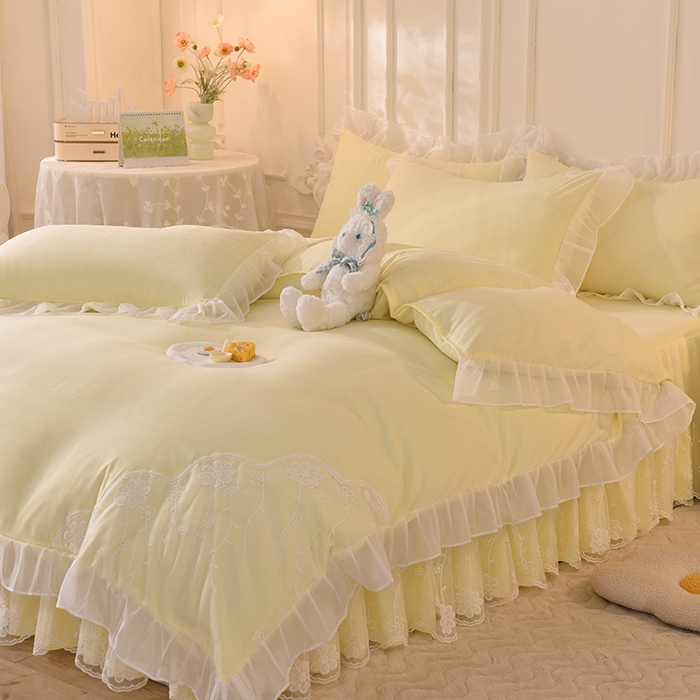 91家纺网 家纺一手货源 找家纺 后庭寝室 2025新款亲肤雪纺花边刺绣蕾丝公主四件套-花香系列 花香-浅果绿