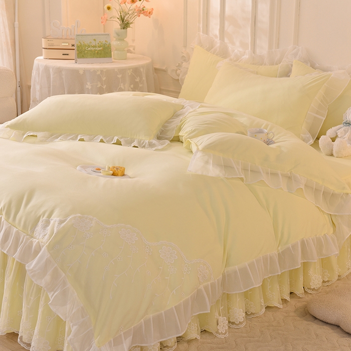 91家纺网 家纺一手货源 找家纺 后庭寝室 2025新款亲肤雪纺花边刺绣蕾丝公主四件套-花香系列 花香-浅果绿